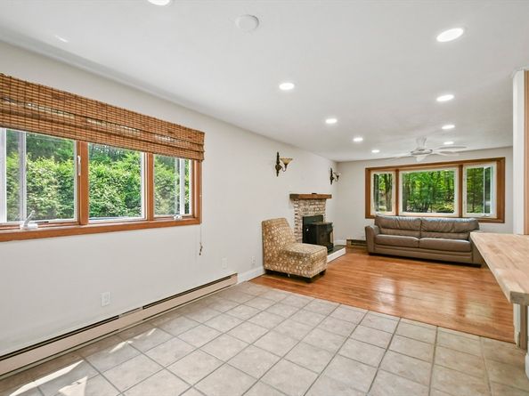 175 Armsby Road, Sutton MA 01590