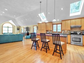 18 Baldwin Rd, Billerica MA 01821