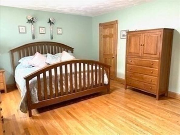 18 Baldwin Rd, Billerica MA 01821