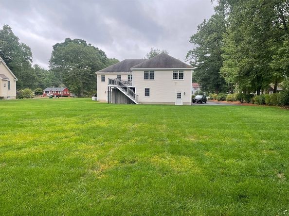18 Baldwin Rd, Billerica MA 01821