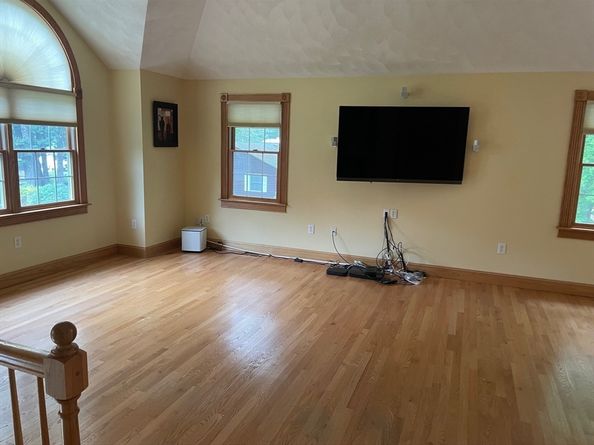18 Baldwin Rd, Billerica MA 01821