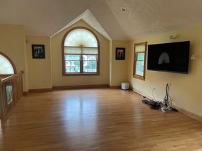 18 Baldwin Rd, Billerica MA 01821