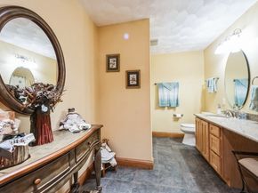 18 Baldwin Rd, Billerica MA 01821