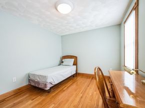 18 Baldwin Rd, Billerica MA 01821
