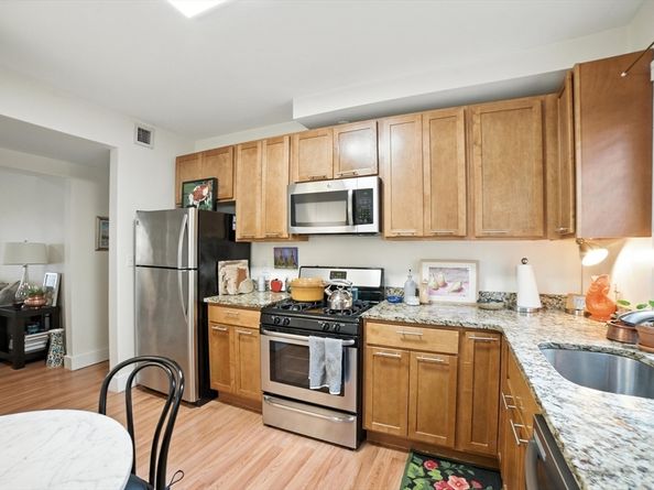 54 Wendell St, Cambridge MA 02138