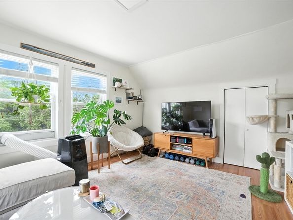 54 Wendell St, Cambridge MA 02138