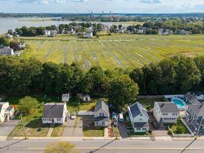 949 Sea Street, Quincy MA 02169