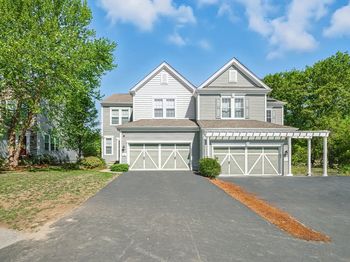 5 Frostpane Ln