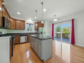 5 Frostpane Ln 5, Hopkinton MA 01748