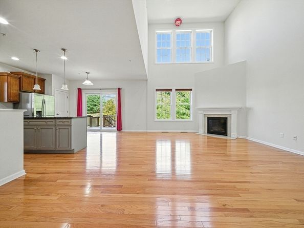 5 Frostpane Ln 5, Hopkinton MA 01748