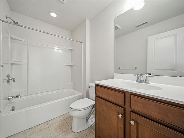 5 Frostpane Ln 5, Hopkinton MA 01748