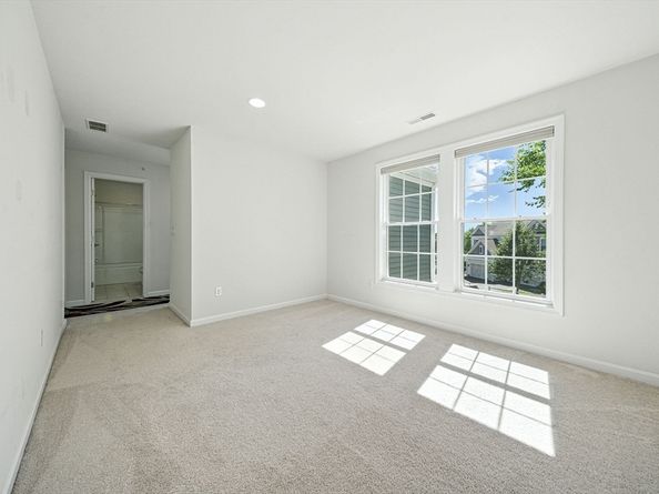 5 Frostpane Ln 5, Hopkinton MA 01748