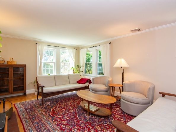 81 Prentice St, Waltham MA 02451