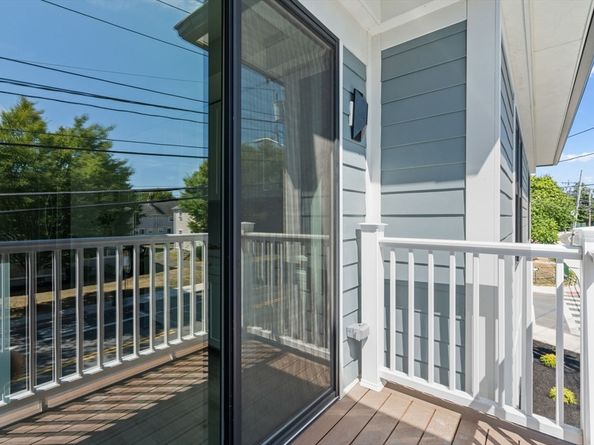 260 Elm St, Everett MA 02149