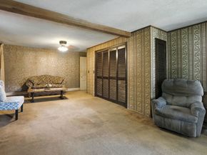 5 Circle St, Templeton MA 01436