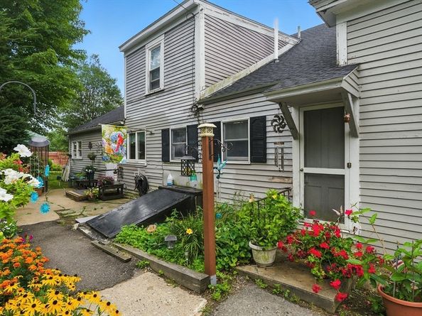 5 Circle St, Templeton MA 01436