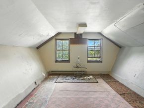 5 Circle St, Templeton MA 01436