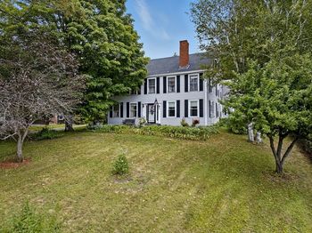 5 Circle St