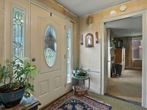 5 Circle St, Templeton MA 01436