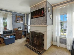 5 Circle St, Templeton MA 01436