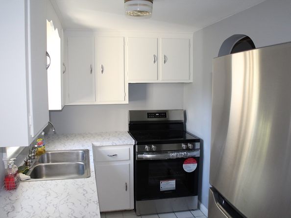 23 Scannell Rd, Randolph MA 02368