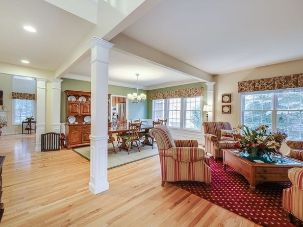 17 Maplewood, Plymouth MA 02360