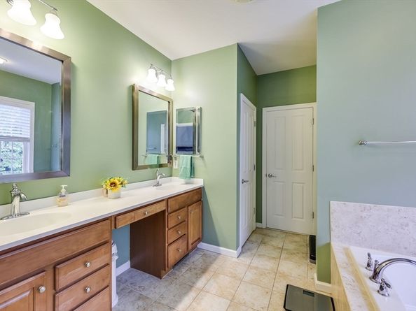 17 Maplewood, Plymouth MA 02360
