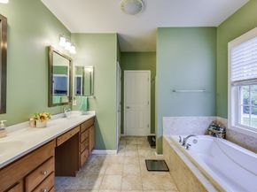 17 Maplewood, Plymouth MA 02360