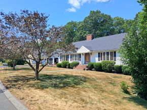 5 College Pond Dr, Danvers MA 01923