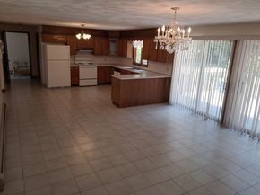 5 College Pond Dr, Danvers MA 01923