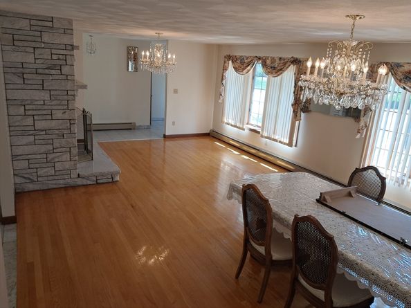 5 College Pond Dr, Danvers MA 01923