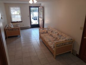 5 College Pond Dr, Danvers MA 01923
