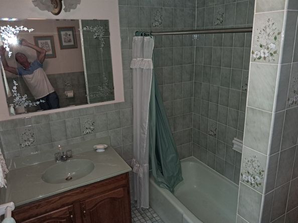 5 College Pond Dr, Danvers MA 01923