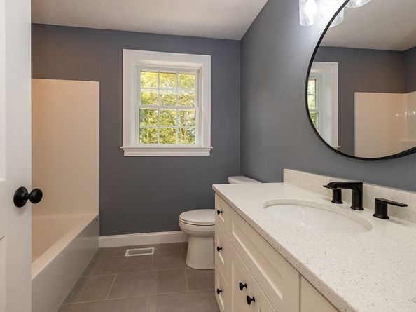 9 Boynton Lane, Billerica MA 01821