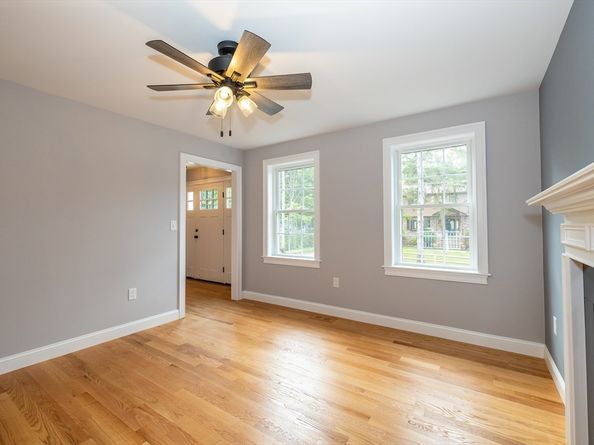 9 Boynton Lane, Billerica MA 01821
