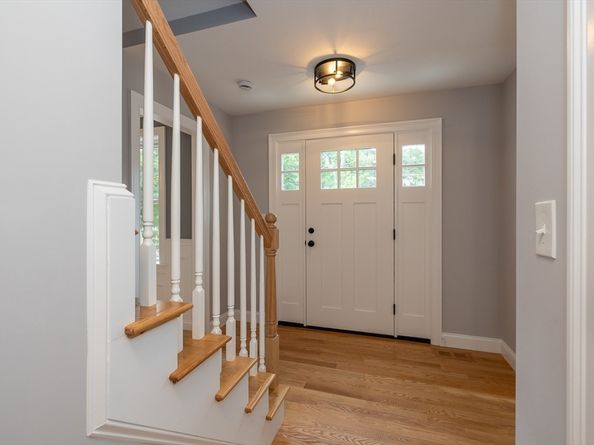 9 Boynton Lane, Billerica MA 01821