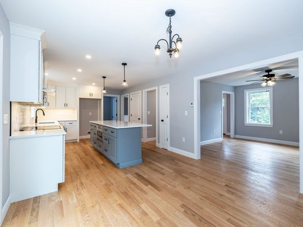9 Boynton Lane, Billerica MA 01821