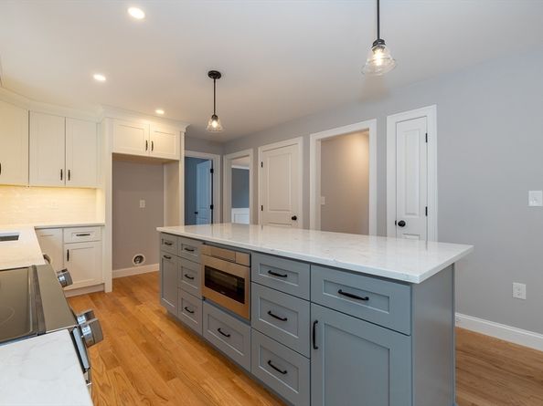 9 Boynton Lane, Billerica MA 01821