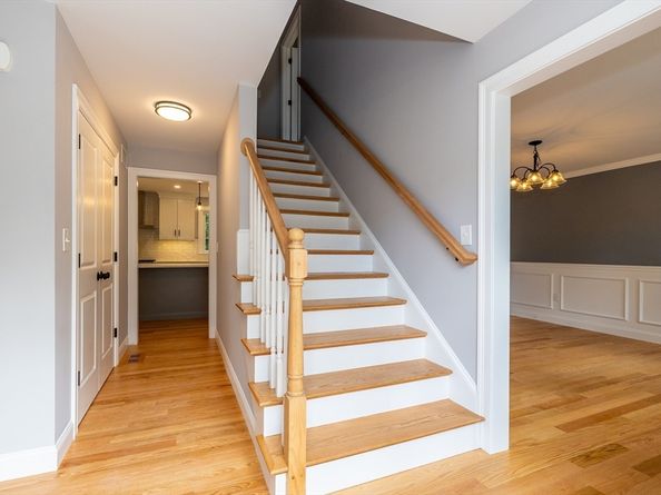 9 Boynton Lane, Billerica MA 01821