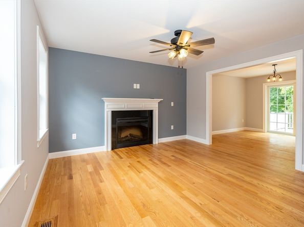 9 Boynton Lane, Billerica MA 01821