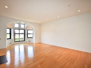 160 Commonwealth Ave 513, Boston MA 02116