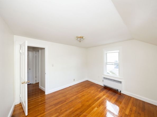 511 Lexington St, Waltham MA 02452