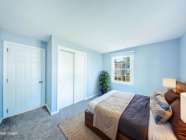 69 Whitney Ave, Framingham MA 01702
