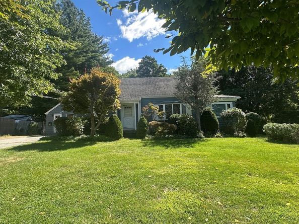 264 Brattle St, Holden MA 01520