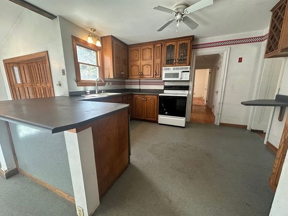 264 Brattle St, Holden MA 01520