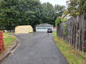 85 Boutelle St, Fitchburg MA 01420