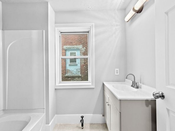 62 Grove Street, Fitchburg MA 01420