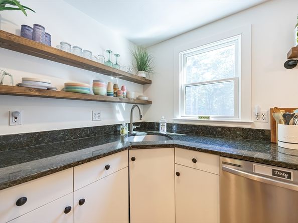 181 Quail Run, Marshfield MA 02050