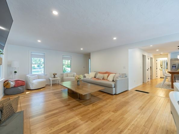 181 Quail Run, Marshfield MA 02050