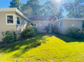 46 Crosby St, Webster MA 01570